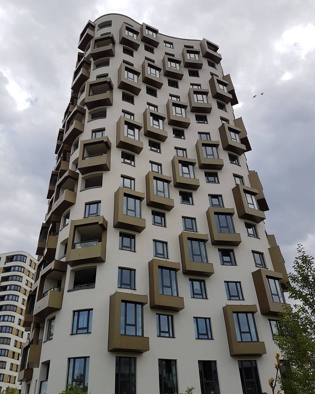 Komische neue Hochhäuser hier in München.com